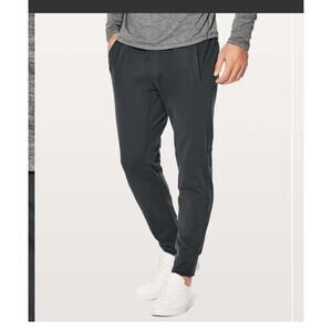 Lululemon men’s intent jogger 30 in Melanite gray size large